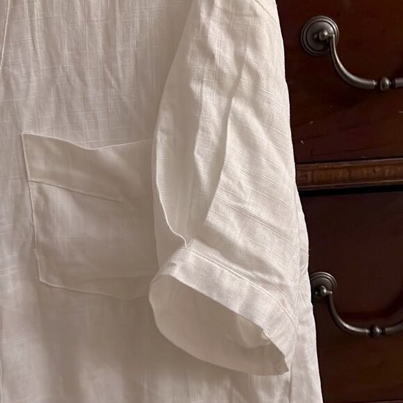 Red Berry white linen flowy boho buttonfront top NWOT L - Picture 2 of 12